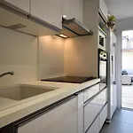 Appartement T2 Bis Rénové à Centre Avec 2 Terrasses, Clim, Parking, Proche Et Gare. - Fr-1-420-84 *