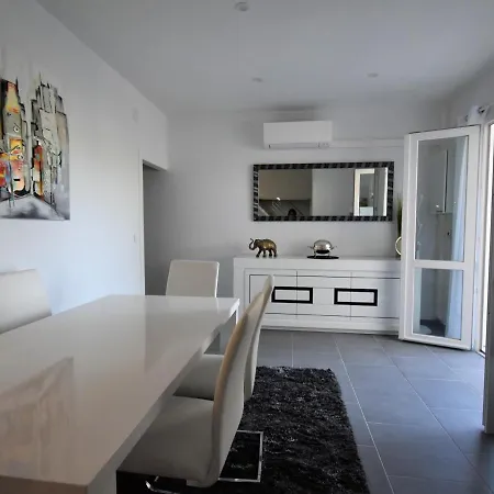 T2 Bis Renove A Centre Avec 2 Terrasses, Clim, Parking, Proche Et Gare. - Fr-1-420-84 *