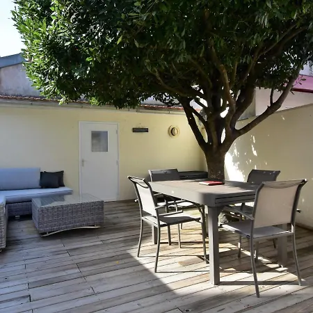 T2 Bis Renove A Centre Avec 2 Terrasses, Clim, Parking, Proche Et Gare. - Fr-1-420-84