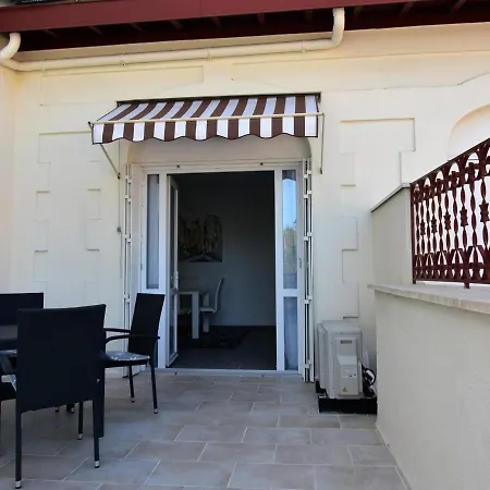 T2 Bis Renove A Centre Avec 2 Terrasses, Clim, Parking, Proche Et Gare. - Fr-1-420-84 *