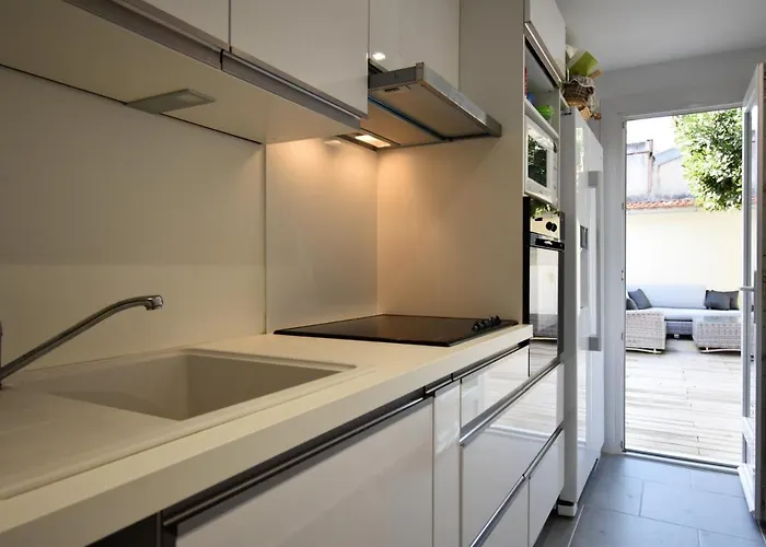 Lejlighed T2 Bis Renove A Centre Avec 2 Terrasses, Clim, Parking, Proche Et Gare. - Fr-1-420-84 *